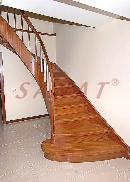 içi kavisli merdiven