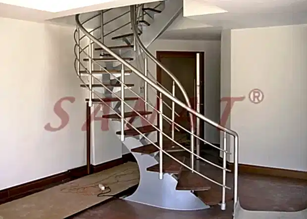 metal omurgalı merdiven